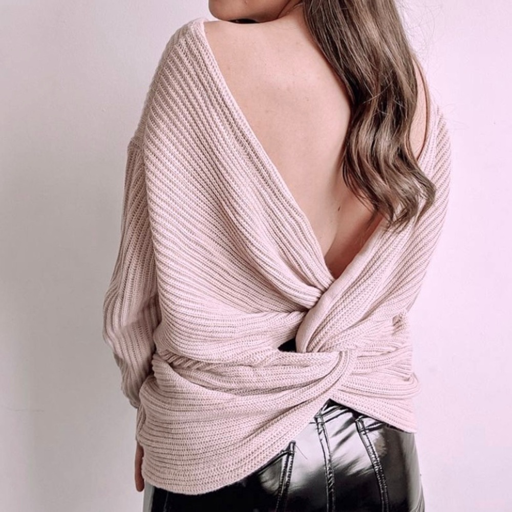 M Boutique’s Knot Sweater